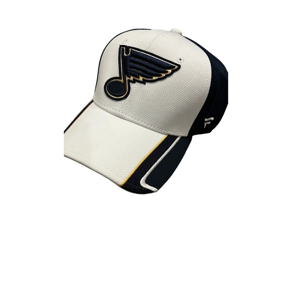 St. Louis Blues NHL Hockey Fanatics A Flex Fit Small Medium Hat Cap Adult Hockey